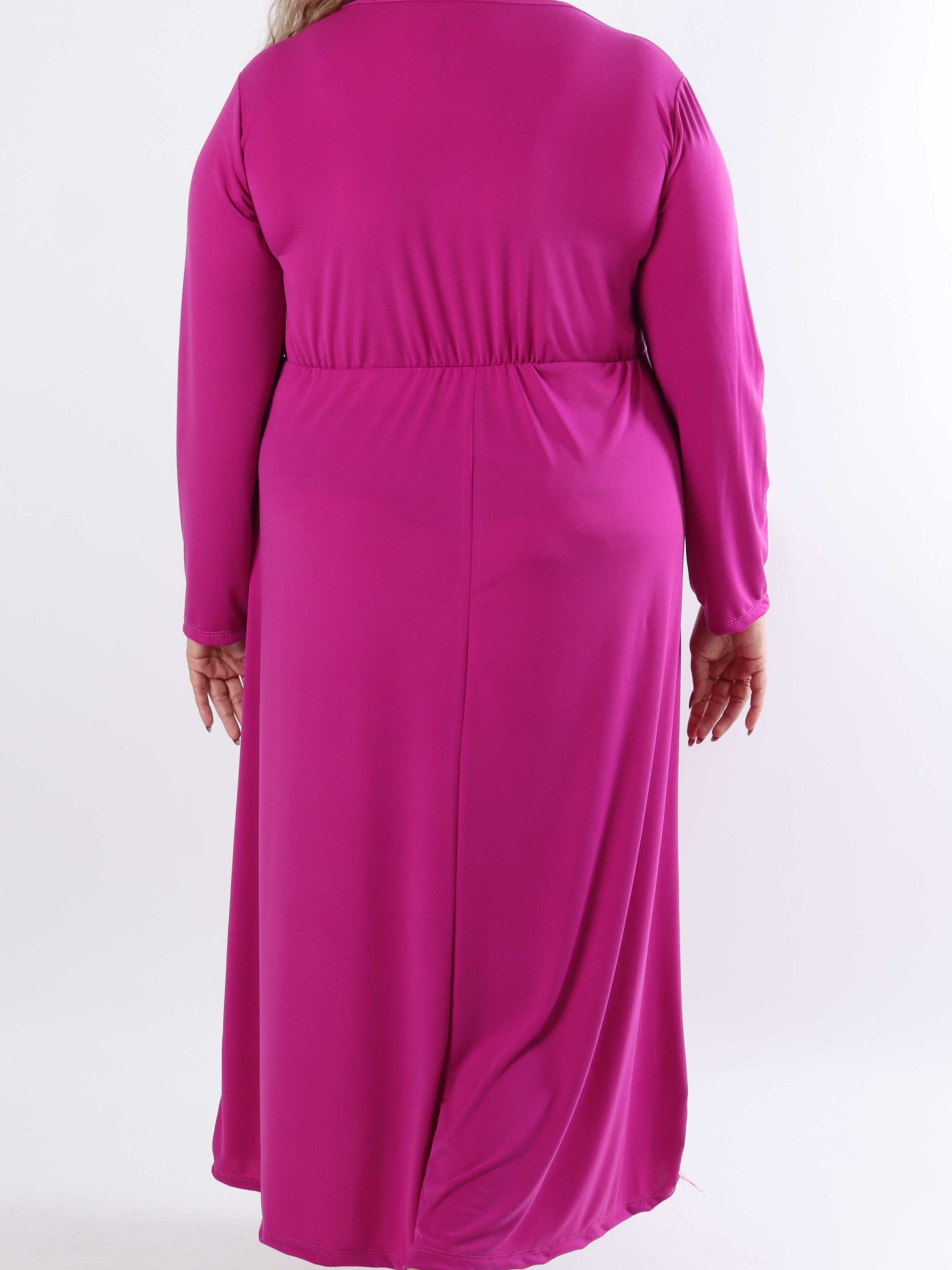 Nelly Plain - Elastisk enfärgad klänning i viskos i plusstorlek